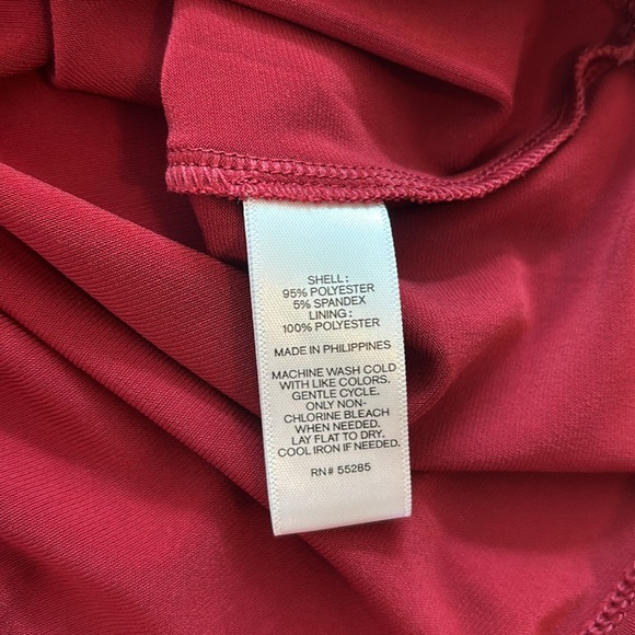 Express Cutout Top - red - Picture 6 of 7